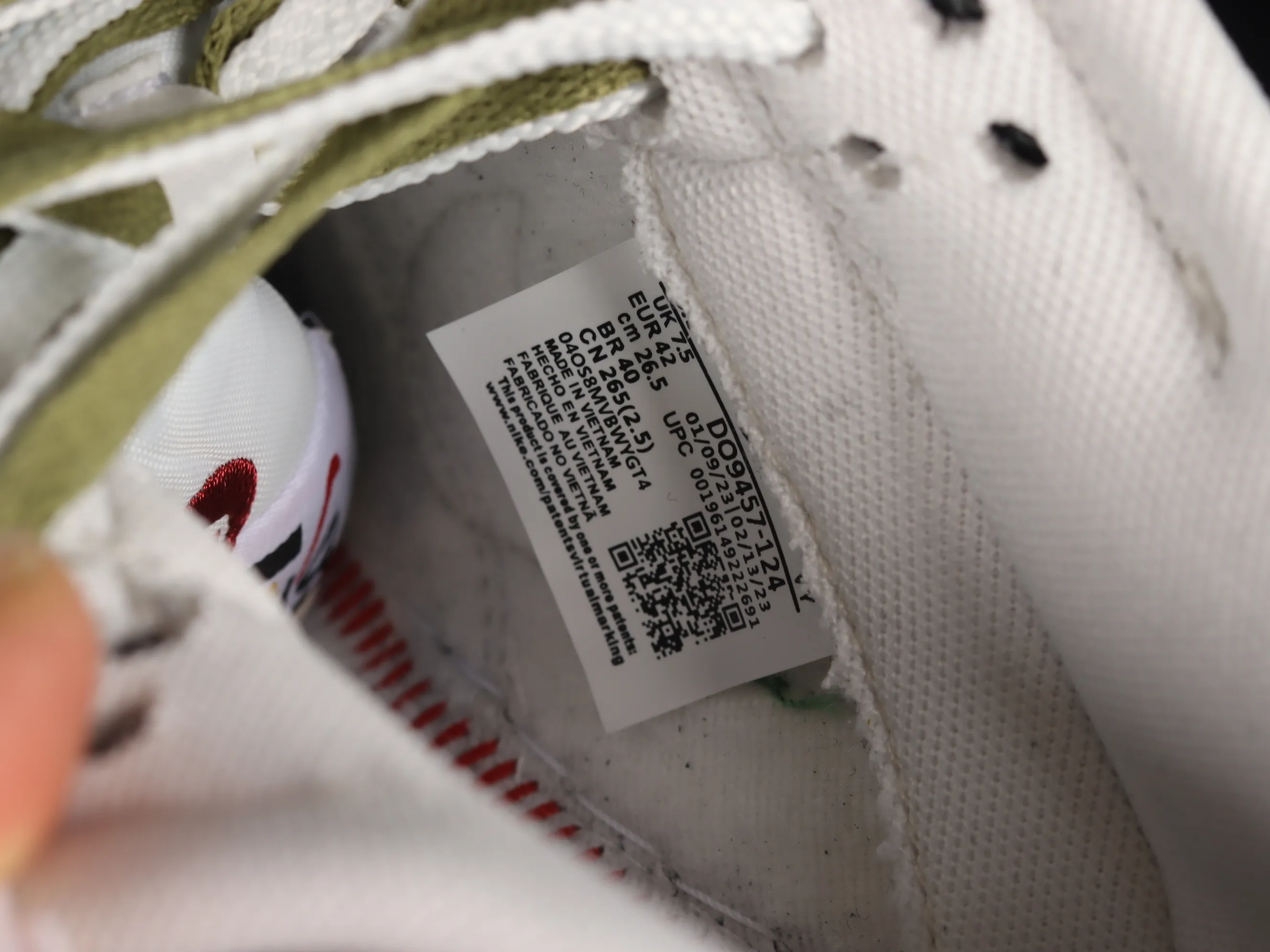 All categories Nk SB Dunk series Nk SB Dunk Low low-top sneakers Nk SB Dunk Low "85" black, gray and green double hook SB low-top sports and leisure sneakers DO9457-124